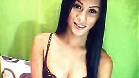 She's first time with a dildoter