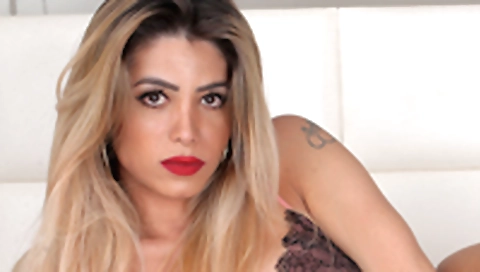 Hawt sweetheart likes to fuck